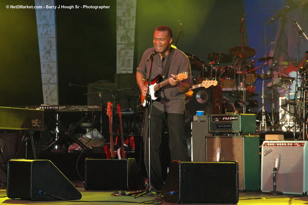 The Robert Cray Band @ The Aqueduct on Rose Hall - Friday, January 26, 2007 - 10th Anniversary - Air Jamaica Jazz & Blues Festival 2007 - The Art of Music - Tuesday, January 23 - Saturday, January 27, 2007, The Aqueduct on Rose Hall, Montego Bay, Jamaica - Negril Travel Guide, Negril Jamaica WI - http://www.negriltravelguide.com - info@negriltravelguide.com...!