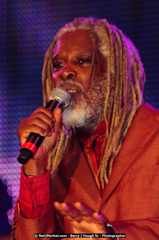 Billy Ocean at the Air Jamaica Jazz and Blues Festival 2008 The Art of Music - Saturday, January 26, 2008 - Air Jamaica Jazz & Blues 2008 The Art of Music venue at the Aqaueduct on Rose Hall Resort & Counrty Club, Montego Bay, St. James, Jamaica W.I. - Thursday, January 24 - Saturday, January 26, 2008 - Photographs by Net2Market.com - Claudine Housen & Barry J. Hough Sr, Photographers - Negril Travel Guide, Negril Jamaica WI - http://www.negriltravelguide.com - info@negriltravelguide.com...!