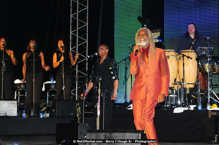 Billy Ocean at the Air Jamaica Jazz and Blues Festival 2008 The Art of Music - Saturday, January 26, 2008 - Air Jamaica Jazz & Blues 2008 The Art of Music venue at the Aqaueduct on Rose Hall Resort & Counrty Club, Montego Bay, St. James, Jamaica W.I. - Thursday, January 24 - Saturday, January 26, 2008 - Photographs by Net2Market.com - Claudine Housen & Barry J. Hough Sr, Photographers - Negril Travel Guide, Negril Jamaica WI - http://www.negriltravelguide.com - info@negriltravelguide.com...!