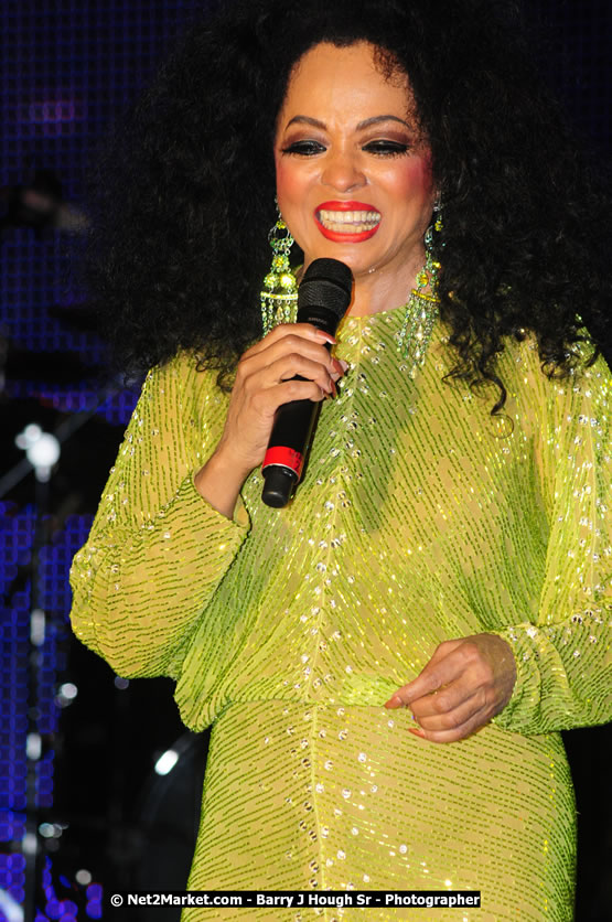 Diana Ross at the Air Jamaica Jazz and Blues Festival 2008 The Art of Music - Saturday, January 26, 2008 - Air Jamaica Jazz & Blues 2008 The Art of Music venue at the Aqaueduct on Rose Hall Resort & Counrty Club, Montego Bay, St. James, Jamaica W.I. - Thursday, January 24 - Saturday, January 26, 2008 - Photographs by Net2Market.com - Claudine Housen & Barry J. Hough Sr, Photographers - Negril Travel Guide, Negril Jamaica WI - http://www.negriltravelguide.com - info@negriltravelguide.com...!