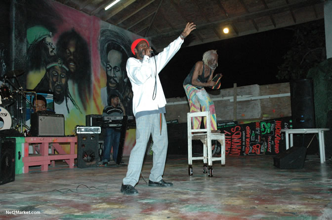 Reggae Superstar - Bush Man @ Bourbon Beach with Boddy Dread & Singing Honour - Presented by Our Music Promotions - Omar & Ama-Donna - Saturday, May 14, 2005 - Negril Travel Guide, Negril Jamaica WI - http://www.negriltravelguide.com - info@negriltravelguide.com...!