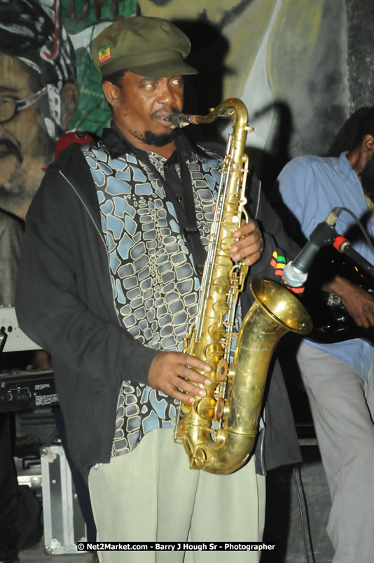 Bunny Wailer & King Yellowman at Bourbon Beach - Monday, February 25, 2008 - Bourbin Beach Restaurant, Bar, Oceanfront Accommodatioins, Live Reggae Music & Disco, Norman Manley Boulevard, Negril, Westmoreland, Jamaica W.I. - Photographs by Net2Market.com - Barry J. Hough Sr, Photographer - Negril Travel Guide, Negril Jamaica WI - http://www.negriltravelguide.com - info@negriltravelguide.com...!