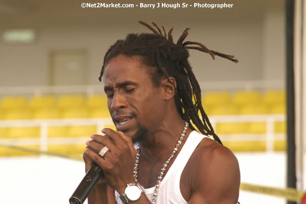 Jah Cure - Cure Fest 2007 - Longing For Concert at Trelawny Multi Purpose Stadium, Trelawny, Jamaica - Sunday, October 14, 2007 - Cure Fest 2007 October 12th-14th, 2007 Presented by Danger Promotions, Iyah Cure Promotions, and Brass Gate Promotions - Alison Young, Publicist - Photographs by Net2Market.com - Barry J. Hough Sr, Photographer - Negril Travel Guide, Negril Jamaica WI - http://www.negriltravelguide.com - info@negriltravelguide.com...!