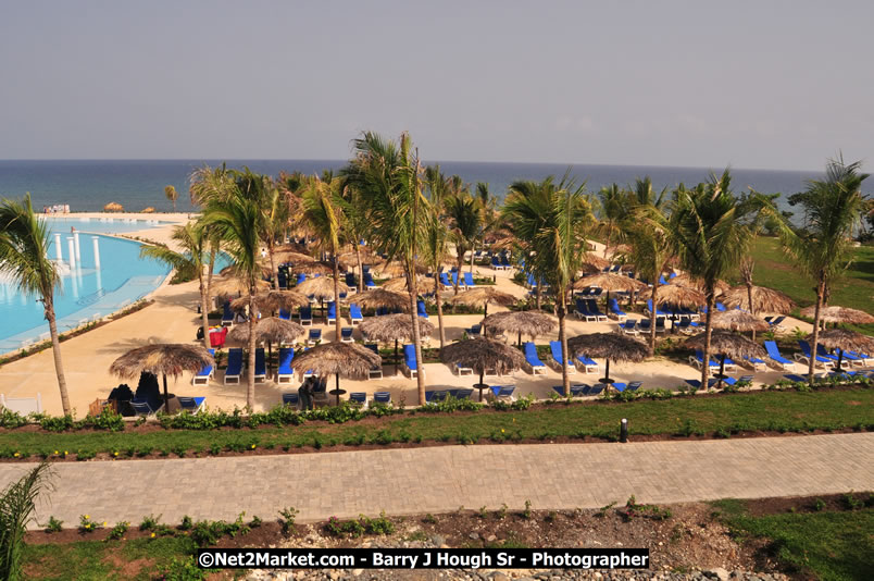 Grand Palladium Resort & Spa [Fiesta] - Host of Hanover Homecoming Foundations Celebrations - Hanover Homecoming Foundation LTD Jamaica - Wherever you roam ... Hanover bids you ... come HOME - Sunday, August 3 to Saturday, August 9, 2008 - Hanover Jamaica - Photographs by Net2Market.com - Barry J. Hough Sr. Photojournalist/Photograper - Photographs taken with a Nikon D300 - Negril Travel Guide, Negril Jamaica WI - http://www.negriltravelguide.com - info@negriltravelguide.com...!