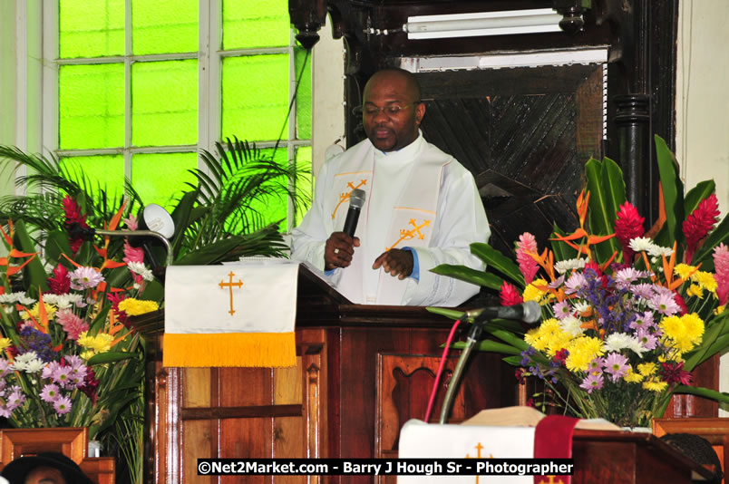 Lucea United Church - Unitied Church in Jamaica and Cayman Islands - Worship Service & Celebration of the Sacrament of Holy Communion - Special Guests: Hanover Homecoming Foundation & His excellency The Most Honourable Professor Sir Kenneth Hall Governor General of Jamaica - Sunday, August 3, 2008 - Hanover Homecoming Foundation LTD Jamaica - Wherever you roam ... Hanover bids you ... come HOME - Sunday, August 3 to Saturday, August 9, 2008 - Hanover Jamaica - Photographs by Net2Market.com - Barry J. Hough Sr. Photojournalist/Photograper - Photographs taken with a Nikon D300 - Negril Travel Guide, Negril Jamaica WI - http://www.negriltravelguide.com - info@negriltravelguide.com...!