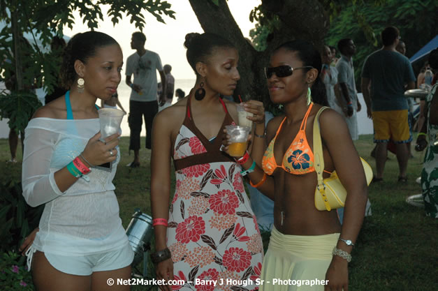 Hybrid Go Ultra - Independence Negril 2K7 - A Barefoot Beach Party @ The Hybrid Beach Cove aka Half Moon Beach Club, Sunday, August 5, 2007, Half Moon Beach, Hanover Parish, Jamaica - Negril Travel Guide.com, Negril Jamaica WI - http://www.negriltravelguide.com - info@negriltravelguide.com...!