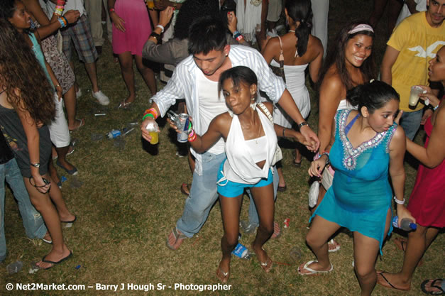 Hybrid Go Ultra - Independence Negril 2K7 - A Barefoot Beach Party @ The Hybrid Beach Cove aka Half Moon Beach Club, Sunday, August 5, 2007, Half Moon Beach, Hanover Parish, Jamaica - Negril Travel Guide.com, Negril Jamaica WI - http://www.negriltravelguide.com - info@negriltravelguide.com...!