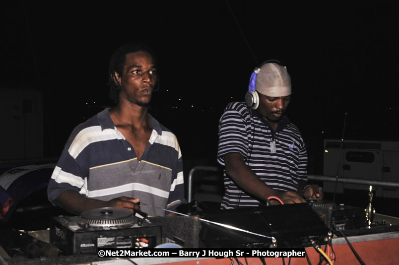 International Dancehall Queen Competition - Big Head Promotions Presents the Red Label Wine Dancehall Queen Competition - Saturday, July 26, 2008 @ Pier One, Montego Bay, Jamaica W.I. - Photographs by Net2Market.com - Barry J. Hough Sr. Photojournalist/Photograper - Photographs taken with a Nikon D300 - Negril Travel Guide, Negril Jamaica WI - http://www.negriltravelguide.com - info@negriltravelguide.com...!