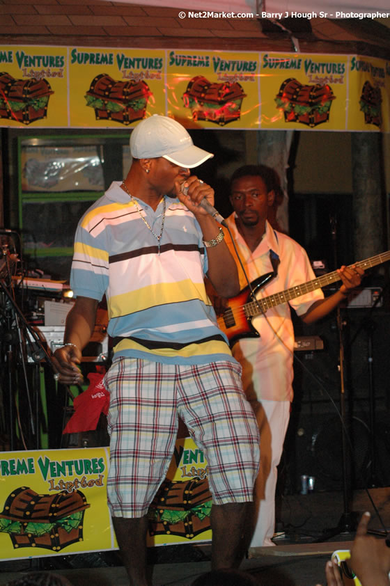 Jamaica Carnival 2007 @ The Jungle, Friday, March 2, 2007, The Jungle, Norman Manley Boulevard, Negril, Westmoreland, Jamaica W.I. - Negril Travel Guide, Negril Jamaica WI - http://www.negriltravelguide.com - info@negriltravelguide.com...!