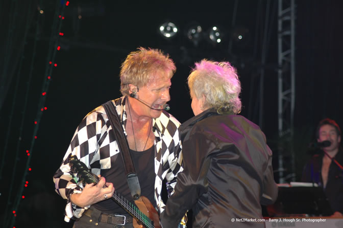 Air Supply - Air Jamaica Jazz & Blues Festival 2006 - The Art of Music - Cinnamon Hill Golf Club - Rosehall Resort & Country Club, Montego Bay, Jamaica W.I. - Thursday, Friday 27, 2006 - Negril Travel Guide, Negril Jamaica WI - http://www.negriltravelguide.com - info@negriltravelguide.com...!