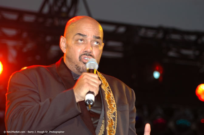 James Ingram - Air Jamaica Jazz & Blues Festival 2006 - The Art of Music - Cinnamon Hill Golf Club - Rosehall Resort & Country Club, Montego Bay, Jamaica W.I. - Thursday, Saturday 28, 2006 - Negril Travel Guide, Negril Jamaica WI - http://www.negriltravelguide.com - info@negriltravelguide.com...!