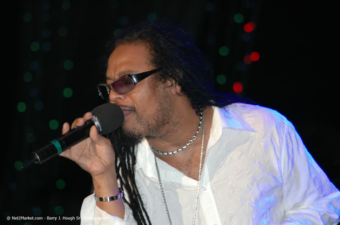 Maxi Priest - Air Jamaica Jazz & Blues Festival 2006 - The Art of Music - Cinnamon Hill Golf Club - Rosehall Resort & Country Club, Montego Bay, Jamaica W.I. - Thursday, Saturday 28, 2006 - Negril Travel Guide, Negril Jamaica WI - http://www.negriltravelguide.com - info@negriltravelguide.com...!