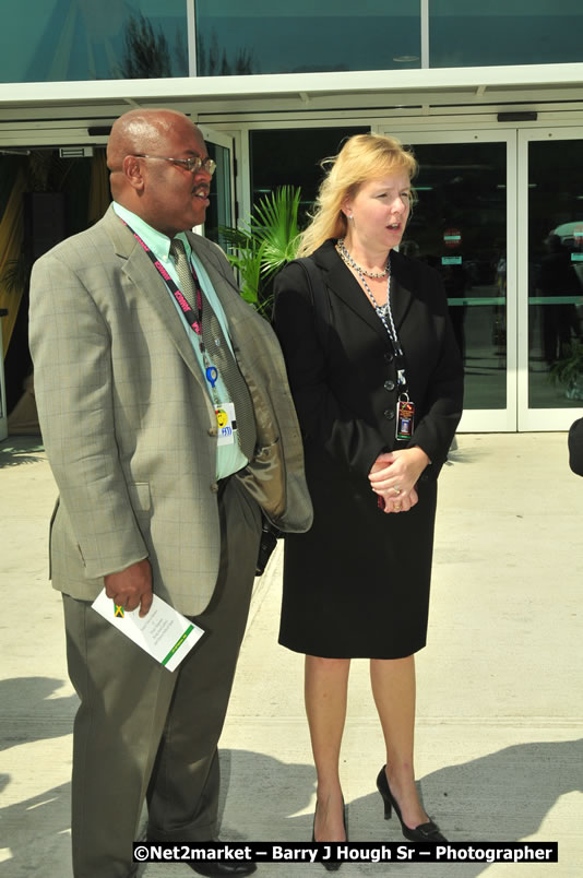 The Unveiling Of The Commemorative Plaque By The Honourable Prime Minister, Orette Bruce Golding, MP, And Their Majesties, King Juan Carlos I And Queen Sofia Of Spain - On Wednesday, February 18, 2009, Marking The Completion Of The Expansion Of Sangster International Airport, Venue at Sangster International Airport, Montego Bay, St James, Jamaica - Wednesday, February 18, 2009 - Photographs by Net2Market.com - Barry J. Hough Sr, Photographer/Photojournalist - Negril Travel Guide, Negril Jamaica WI - http://www.negriltravelguide.com - info@negriltravelguide.com...!