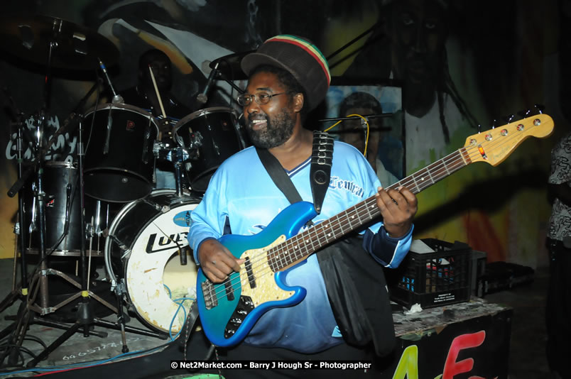 Leroy Sibbles and Gregory Isaacs at Bourbon Beach - Monday, February 11, 2008 - Bourbon Beach, Norman Manley Boulevard, Negril, Westmoreland, Jamaica W.I. - Photographs by Net2Market.com - Barry J. Hough Sr, Photographer - Negril Travel Guide, Negril Jamaica WI - http://www.negriltravelguide.com - info@negriltravelguide.com...!