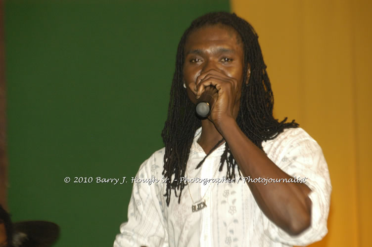 Chaka Demus & Pliers - Live In Concert @ Negril Escape Resort and Spa, December 8, 2009, One Love Drive, West End, Negril, Westmoreland, Jamaica W.I. - Photographs by Net2Market.com - Barry J. Hough Sr, Photographer/Photojournalist - Negril Travel Guide, Negril Jamaica WI - http://www.negriltravelguide.com - info@negriltravelguide.com...!