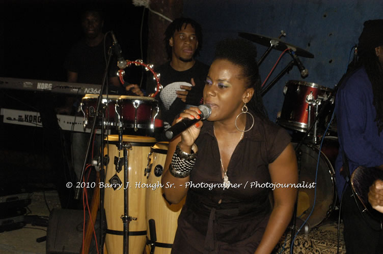 Etana - Live In Concert - One Love Reggae Concert Series 09/10 @ Negril Escape Resort and Spa, December 22, 2009, One Love Drive, West End, Negril, Westmoreland, Jamaica W.I. - Photographs by Net2Market.com - Barry J. Hough Sr, Photographer/Photojournalist - Negril Travel Guide, Negril Jamaica WI - http://www.negriltravelguide.com - info@negriltravelguide.com...!