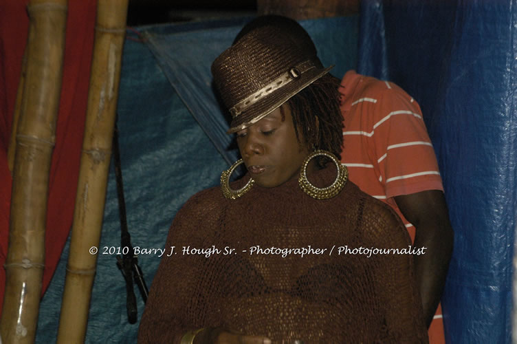 Etana - Live In Concert - One Love Reggae Concert Series 09/10 @ Negril Escape Resort and Spa, December 22, 2009, One Love Drive, West End, Negril, Westmoreland, Jamaica W.I. - Photographs by Net2Market.com - Barry J. Hough Sr, Photographer/Photojournalist - Negril Travel Guide, Negril Jamaica WI - http://www.negriltravelguide.com - info@negriltravelguide.com...!