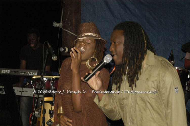 Etana - Live In Concert - One Love Reggae Concert Series 09/10 @ Negril Escape Resort and Spa, December 22, 2009, One Love Drive, West End, Negril, Westmoreland, Jamaica W.I. - Photographs by Net2Market.com - Barry J. Hough Sr, Photographer/Photojournalist - Negril Travel Guide, Negril Jamaica WI - http://www.negriltravelguide.com - info@negriltravelguide.com...!