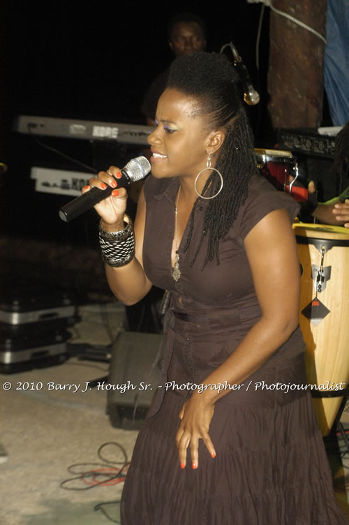 Etana - Live In Concert - One Love Reggae Concert Series 09/10 @ Negril Escape Resort and Spa, December 22, 2009, One Love Drive, West End, Negril, Westmoreland, Jamaica W.I. - Photographs by Net2Market.com - Barry J. Hough Sr, Photographer/Photojournalist - Negril Travel Guide, Negril Jamaica WI - http://www.negriltravelguide.com - info@negriltravelguide.com...!