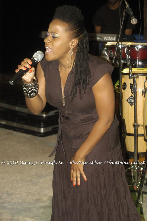 Etana - Live In Concert - One Love Reggae Concert Series 09/10 @ Negril Escape Resort and Spa, December 22, 2009, One Love Drive, West End, Negril, Westmoreland, Jamaica W.I. - Photographs by Net2Market.com - Barry J. Hough Sr, Photographer/Photojournalist - Negril Travel Guide, Negril Jamaica WI - http://www.negriltravelguide.com - info@negriltravelguide.com...!