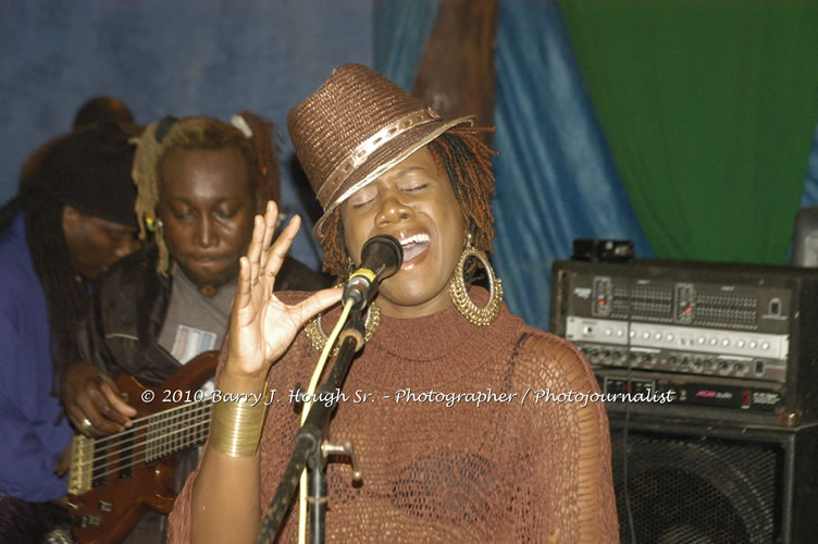 Etana - Live In Concert - One Love Reggae Concert Series 09/10 @ Negril Escape Resort and Spa, December 22, 2009, One Love Drive, West End, Negril, Westmoreland, Jamaica W.I. - Photographs by Net2Market.com - Barry J. Hough Sr, Photographer/Photojournalist - Negril Travel Guide, Negril Jamaica WI - http://www.negriltravelguide.com - info@negriltravelguide.com...!