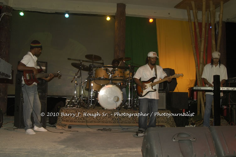 Freddy McGregor - Live In Concert @ Negril Escape Resort and Spa, One Love Drive, West End, Negril, Westmoreland, Jamaica W.I. - Photographs by Net2Market.com - Barry J. Hough Sr, Photographer/Photojournalist - Negril Travel Guide, Negril Jamaica WI - http://www.negriltravelguide.com - info@negriltravelguide.com...!