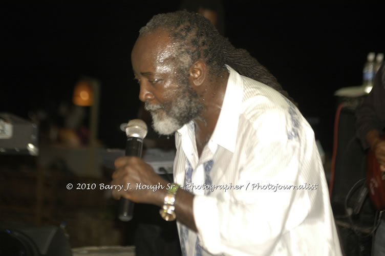 Freddy McGregor - Live In Concert @ Negril Escape Resort and Spa, One Love Drive, West End, Negril, Westmoreland, Jamaica W.I. - Photographs by Net2Market.com - Barry J. Hough Sr, Photographer/Photojournalist - Negril Travel Guide, Negril Jamaica WI - http://www.negriltravelguide.com - info@negriltravelguide.com...!