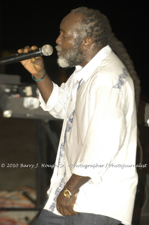 Freddy McGregor - Live In Concert @ Negril Escape Resort and Spa, One Love Drive, West End, Negril, Westmoreland, Jamaica W.I. - Photographs by Net2Market.com - Barry J. Hough Sr, Photographer/Photojournalist - Negril Travel Guide, Negril Jamaica WI - http://www.negriltravelguide.com - info@negriltravelguide.com...!