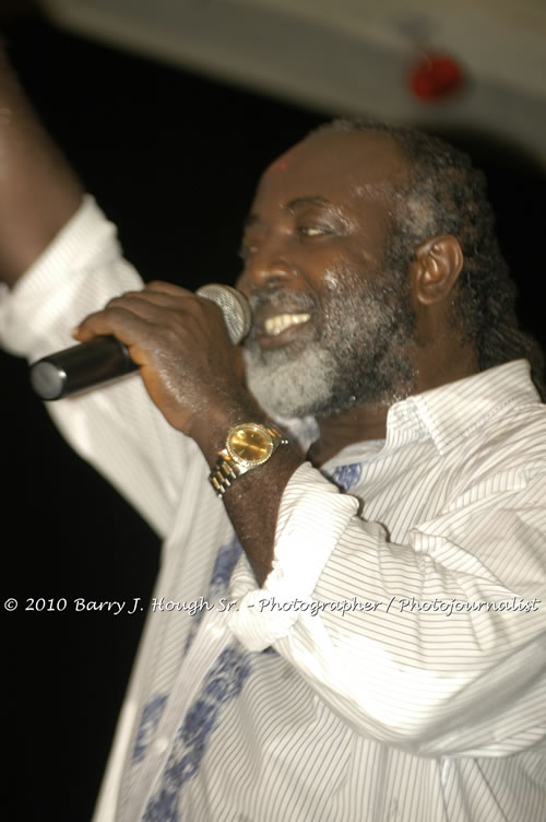 Freddy McGregor - Live In Concert @ Negril Escape Resort and Spa, One Love Drive, West End, Negril, Westmoreland, Jamaica W.I. - Photographs by Net2Market.com - Barry J. Hough Sr, Photographer/Photojournalist - Negril Travel Guide, Negril Jamaica WI - http://www.negriltravelguide.com - info@negriltravelguide.com...!