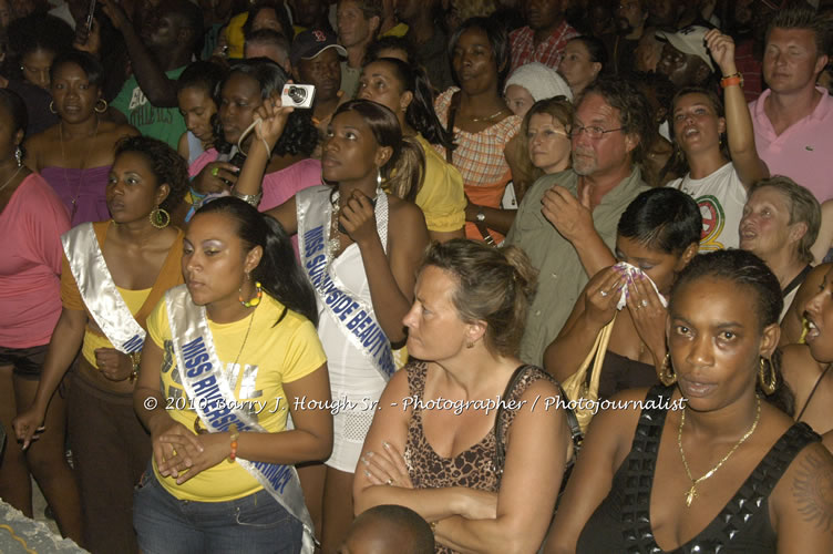 Richie Spice - Live In Concert - One Love Reggae Concert Series 09/10 @ Negril Escape Resort and Spa, January 19, 2010, One Love Drive, West End, Negril, Westmoreland, Jamaica W.I. - Photographs by Net2Market.com - Barry J. Hough Sr, Photographer/Photojournalist - Negril Travel Guide, Negril Jamaica WI - http://www.negriltravelguide.com - info@negriltravelguide.com...!