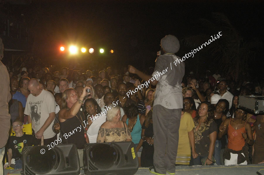  Tarrus Riley - Live in Concert - at the One Love Reggae Concert Series 09/10 @ Negril Escape Resort & Spa - Also Featuring: Mistic Bowie, Monday Justice, Cash, Dean Frazier - DJ Gemini - MC Oliver Cargill, Negril Escape Resort & Spa, One Love Drive, West End, Negril, Westmoreland, Jamaica W.I. - Tuesday, November 17, 2009 - Photographs by Net2Market.com - Barry J. Hough Sr, Photographer / Photojournalist - Photos taken with a Nikon D70, D100, or D300 - Negril Travel Guide, Negril Jamaica WI - http://www.negriltravelguide.com - info@negriltravelguide.com...!