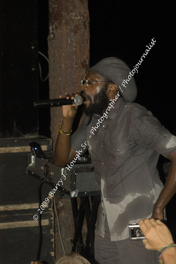  Tarrus Riley - Live in Concert - at the One Love Reggae Concert Series 09/10 @ Negril Escape Resort & Spa - Also Featuring: Mistic Bowie, Monday Justice, Cash, Dean Frazier - DJ Gemini - MC Oliver Cargill, Negril Escape Resort & Spa, One Love Drive, West End, Negril, Westmoreland, Jamaica W.I. - Tuesday, November 17, 2009 - Photographs by Net2Market.com - Barry J. Hough Sr, Photographer / Photojournalist - Photos taken with a Nikon D70, D100, or D300 - Negril Travel Guide, Negril Jamaica WI - http://www.negriltravelguide.com - info@negriltravelguide.com...!