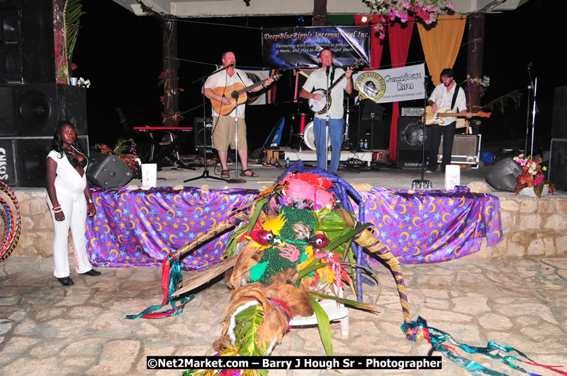 Chinese New Year @ The Sunset Show at Negril Escape - Tuesday, January 27, 2009 - Live Reggae Music at Negril Escape - Tuesday Nights 6:00PM to 10:00 PM - Photographs by Net2Market.com - Barry J. Hough Sr, Photographer/Photojournalist - Negril Travel Guide, Negril Jamaica WI - http://www.negriltravelguide.com - info@negriltravelguide.com...!