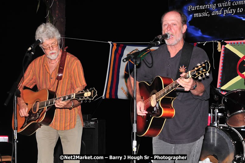 Chinese New Year @ The Sunset Show at Negril Escape - Tuesday, January 27, 2009 - Live Reggae Music at Negril Escape - Tuesday Nights 6:00PM to 10:00 PM - Photographs by Net2Market.com - Barry J. Hough Sr, Photographer/Photojournalist - Negril Travel Guide, Negril Jamaica WI - http://www.negriltravelguide.com - info@negriltravelguide.com...!