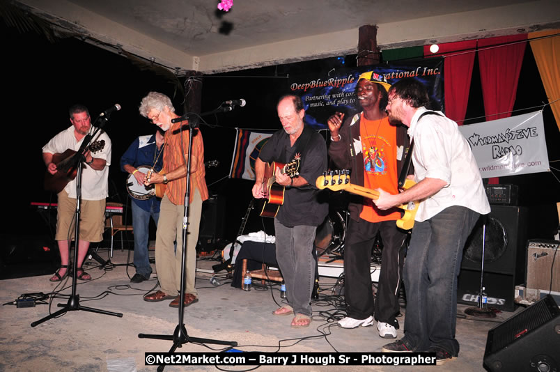 Chinese New Year @ The Sunset Show at Negril Escape - Tuesday, January 27, 2009 - Live Reggae Music at Negril Escape - Tuesday Nights 6:00PM to 10:00 PM - Photographs by Net2Market.com - Barry J. Hough Sr, Photographer/Photojournalist - Negril Travel Guide, Negril Jamaica WI - http://www.negriltravelguide.com - info@negriltravelguide.com...!