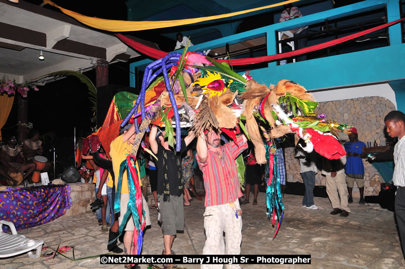 Chinese New Year @ The Sunset Show at Negril Escape - Tuesday, January 27, 2009 - Live Reggae Music at Negril Escape - Tuesday Nights 6:00PM to 10:00 PM - Photographs by Net2Market.com - Barry J. Hough Sr, Photographer/Photojournalist - Negril Travel Guide, Negril Jamaica WI - http://www.negriltravelguide.com - info@negriltravelguide.com...!