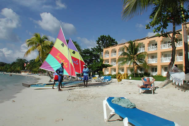 A Photo Walk along Negril's Famous Seven Mile Beach - Negril Travel Guide, Negril Jamaica WI - http://www.negriltravelguide.com - info@negriltravelguide.com...!