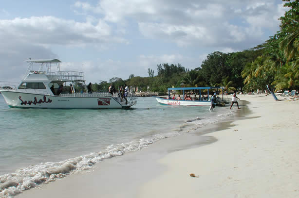 A Photo Walk along Negril's Famous Seven Mile Beach - Negril Travel Guide, Negril Jamaica WI - http://www.negriltravelguide.com - info@negriltravelguide.com...!