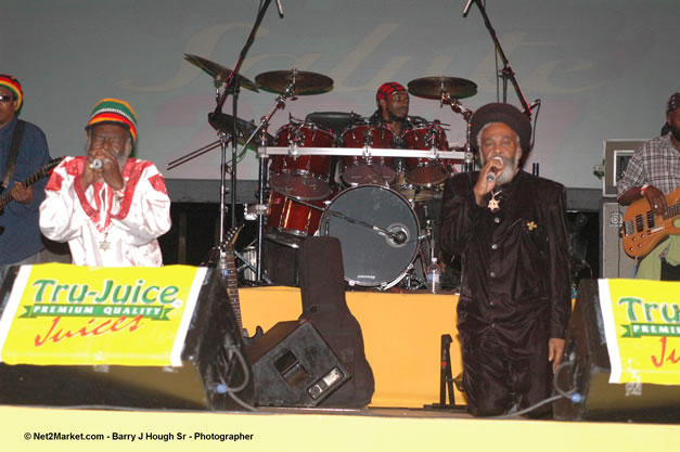 The Abyssinians @ Tru-Juice Rebel Salute 2007 - Saturday, January 13, 2007, Port Kaiser Sports Club, St. Elizabeth - Negril Travel Guide, Negril Jamaica WI - http://www.negriltravelguide.com - info@negriltravelguide.com...!