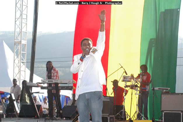 Jah Cure at Tru-Juice Rebel Salute 2008 - The 15th staging of Tru-Juice Rebel Salute, Saturday, January 12, 2008, Port Kaiser Sports Club, St. Elizabeth, Jamaica W.I. - Photographs by Net2Market.com - Barry J. Hough Sr, Photographer - Negril Travel Guide, Negril Jamaica WI - http://www.negriltravelguide.com - info@negriltravelguide.com...!