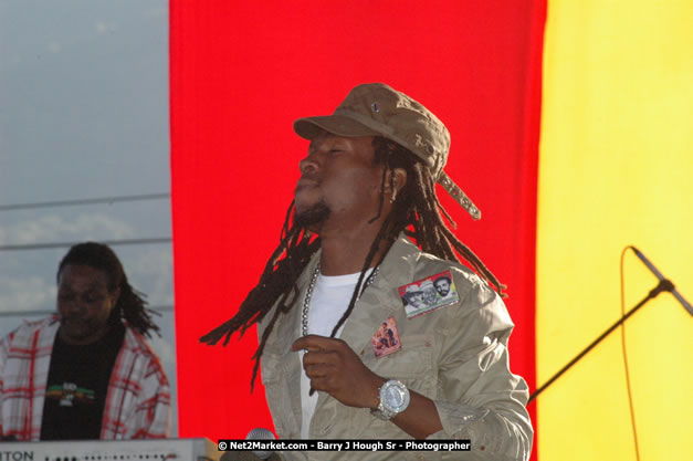 Jah Cure at Tru-Juice Rebel Salute 2008 - The 15th staging of Tru-Juice Rebel Salute, Saturday, January 12, 2008, Port Kaiser Sports Club, St. Elizabeth, Jamaica W.I. - Photographs by Net2Market.com - Barry J. Hough Sr, Photographer - Negril Travel Guide, Negril Jamaica WI - http://www.negriltravelguide.com - info@negriltravelguide.com...!