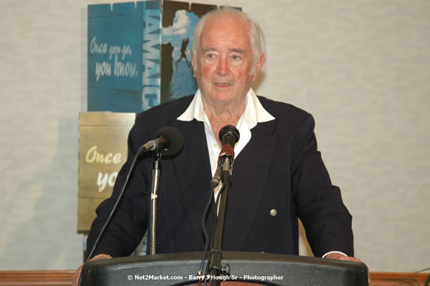 Red Cap Porters Awards - Minister of Tourism, Hon. Edmund Bartlett - Director of Tourism, Basil Smith - Friday, December 14, 2007 - Holiday Inn Sunspree, Montego Bay, Jamaica W.I. - Photographs by Net2Market.com - Barry J. Hough Sr, Photographer - Negril Travel Guide, Negril Jamaica WI - http://www.negriltravelguide.com - info@negriltravelguide.com...!