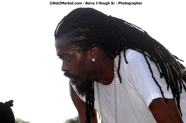 Beenie Man - Explosion - Red Stripe Reggae Sumfest 2007 - Thursday, July 19, 2007 - Red Stripe Reggae Sumfest 2007 at Catherine Hall, Montego Bay, St James, Jamaica W.I. - Negril Travel Guide, Negril Jamaica WI - http://www.negriltravelguide.com - info@negriltravelguide.com...!