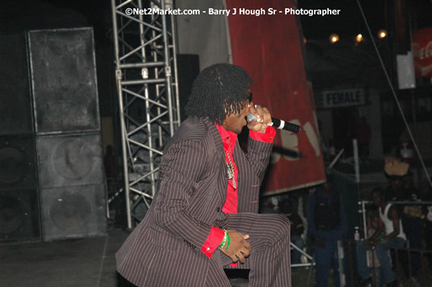 Wayne Marshall - Explosion - Red Stripe Reggae Sumfest 2007 - Thursday, July 19, 2007 - Red Stripe Reggae Sumfest 2007 at Catherine Hall, Montego Bay, St James, Jamaica W.I. - Negril Travel Guide, Negril Jamaica WI - http://www.negriltravelguide.com - info@negriltravelguide.com...!