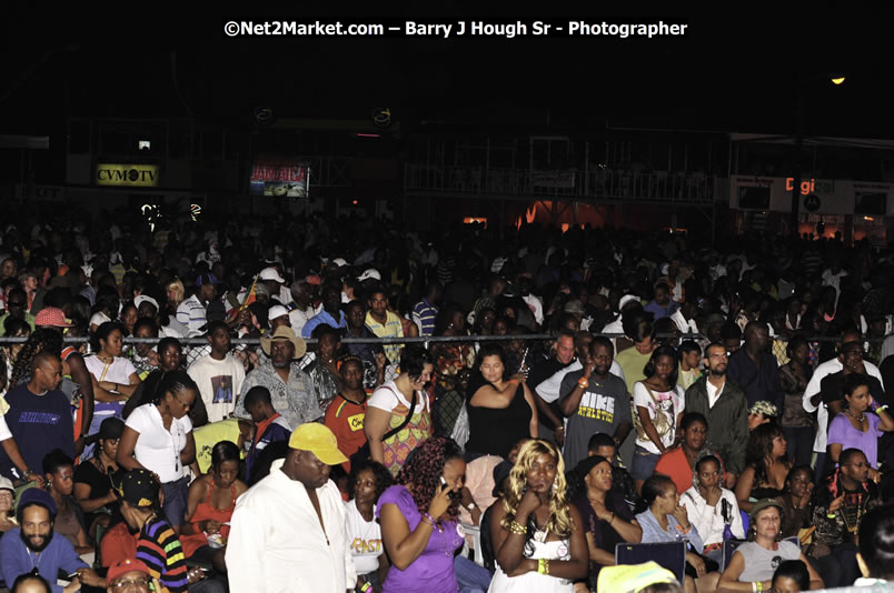 Tarrus Riley @ Red Stripe Reggae Sumfest 2008 International Night 2, Catherine Hall, Montego Bay - Saturday, July 19, 2008 - Reggae Sumfest 2008 July 13 - July 19, 2008 - Photographs by Net2Market.com - Barry J. Hough Sr. Photojournalist/Photograper - Photographs taken with a Nikon D300 - Negril Travel Guide, Negril Jamaica WI - http://www.negriltravelguide.com - info@negriltravelguide.com...!