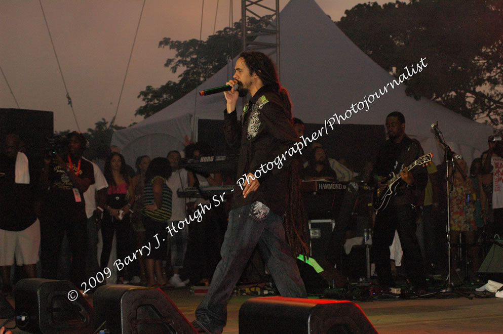 Damian 'Jr. Gong' Marley & NAS @ Reggae Sumfest 2009 - International Night 2 - Reggae Sumfest 2009,Catherine Hall, Montego Bay, St. James, Jamaica W.I. - Saturday, July 25, 2009 - Reggae Sumfest 2009, July 19 - 25, 2009 - Photographs by Net2Market.com - Barry J. Hough Sr. Photojournalist/Photograper - Photographs taken with a Nikon D70, D100, or D300 - Negril Travel Guide, Negril Jamaica WI - http://www.negriltravelguide.com - info@negriltravelguide.com...!