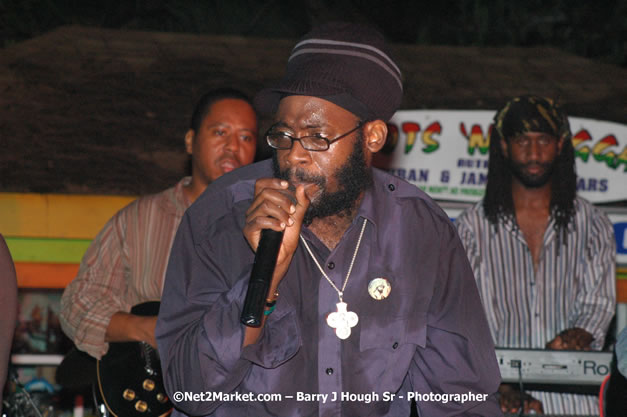 Tarrus Riley, Jimmy Riley, and Dwayne Stephensen - Money Cologne Promotions in association with "British Link Up" presents Summer Jam featuring She's Royal Tarrus Riley & Jimmy Riley - Plus Ras Slick, Sham Dawg, and Whiskey Bagio @ Roots Bamboo, Norman Manley Boulevard, Negril, Jamaica W.I. - Backed up Dean Fraser & The Hurricanne Band - MC Barry G and Rev. BB - July 25, 2007 - Negril Travel Guide.com, Negril Jamaica WI - http://www.negriltravelguide.com - info@negriltravelguide.com...!