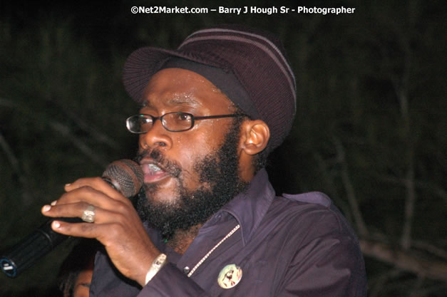 Tarrus Riley, Jimmy Riley, and Dwayne Stephensen - Money Cologne Promotions in association with "British Link Up" presents Summer Jam featuring She's Royal Tarrus Riley & Jimmy Riley - Plus Ras Slick, Sham Dawg, and Whiskey Bagio @ Roots Bamboo, Norman Manley Boulevard, Negril, Jamaica W.I. - Backed up Dean Fraser & The Hurricanne Band - MC Barry G and Rev. BB - July 25, 2007 - Negril Travel Guide.com, Negril Jamaica WI - http://www.negriltravelguide.com - info@negriltravelguide.com...!