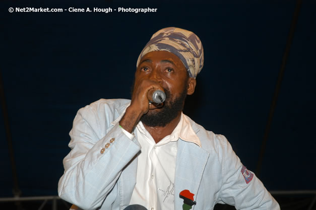 Lutan Fyah - Smile Jamaica, Nine Miles, St Anns, Jamaica - Saturday, February 10, 2007 - The Smile Jamaica Concert, a symbolic homecoming in Bob Marley's birthplace of Nine Miles - Negril Travel Guide, Negril Jamaica WI - http://www.negriltravelguide.com - info@negriltravelguide.com...!