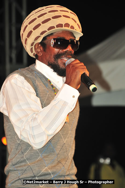 Coco T @ Unite The People An International Reggae Fest, Featuring: Beres Hammond, Coco T, Queen Ifrica, Khalil, Cameal Davis, Iley Dread, Rochelle, Geoffrey Star, Ras Penco, Kool DeLoy, Otis Gayle, J.McKay, Tiney Winey, Venue at Norman Manley Boulevard, Negril, Westmoreland, Jamaica - Saturday, April 4, 2009 - Photographs by Net2Market.com - Barry J. Hough Sr, Photographer/Photojournalist - Negril Travel Guide, Negril Jamaica WI - http://www.negriltravelguide.com - info@negriltravelguide.com...!